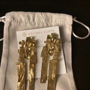 Kendra Scott Gold Statement earrings - New